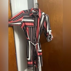 Brand new button down, collar, tied Pattern Dress